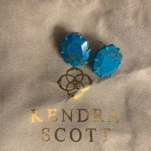RARE & RETIRED Brand new Kendra Scott post earrings